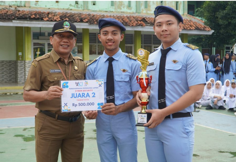 Juara 2 LKS Tingkat Kota "Cyber Security"